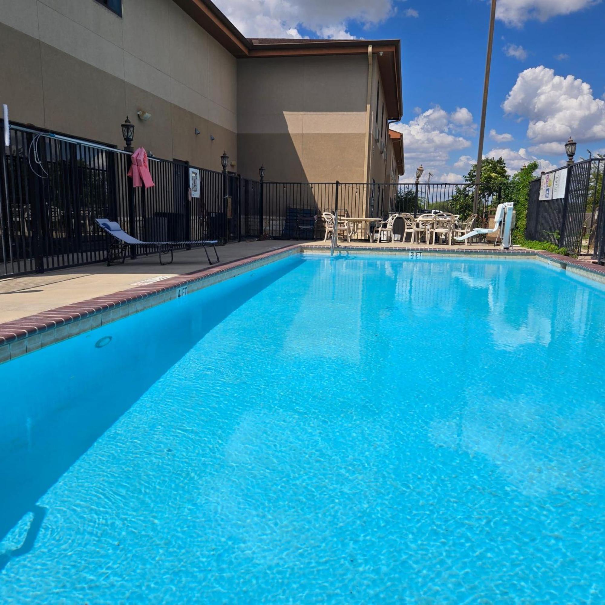 Karnes City Lodge Exterior foto